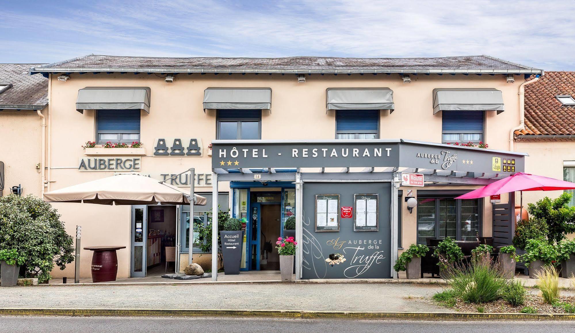 Logis Auberge De La Truffe - Hotel De La Truffe Sorges Exterior foto